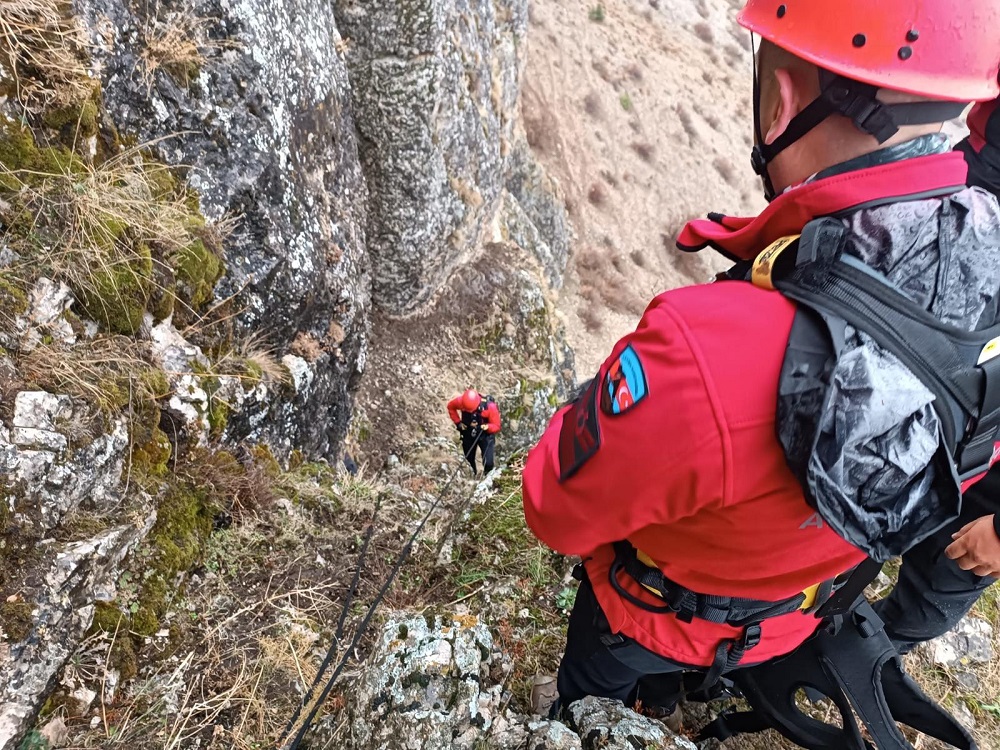 Erzincan Jak Timinden Nefes Kesen Operasyon (5)