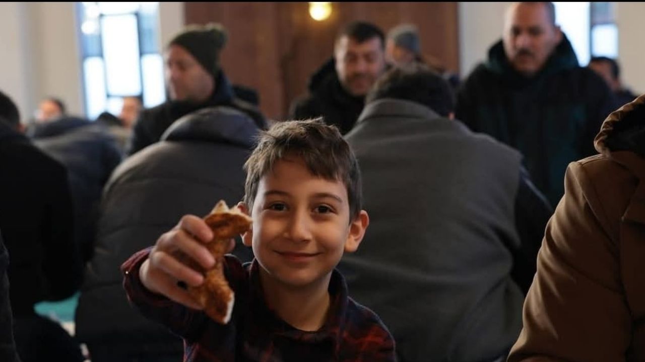 Erzincan’da Gençler Sabahın Erken Saatlerinde Bir Araya Geldi (1)