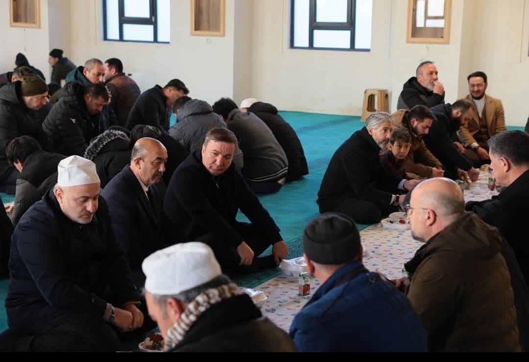 Erzincan’da Gençler Sabahın Erken Saatlerinde Bir Araya Geldi 4