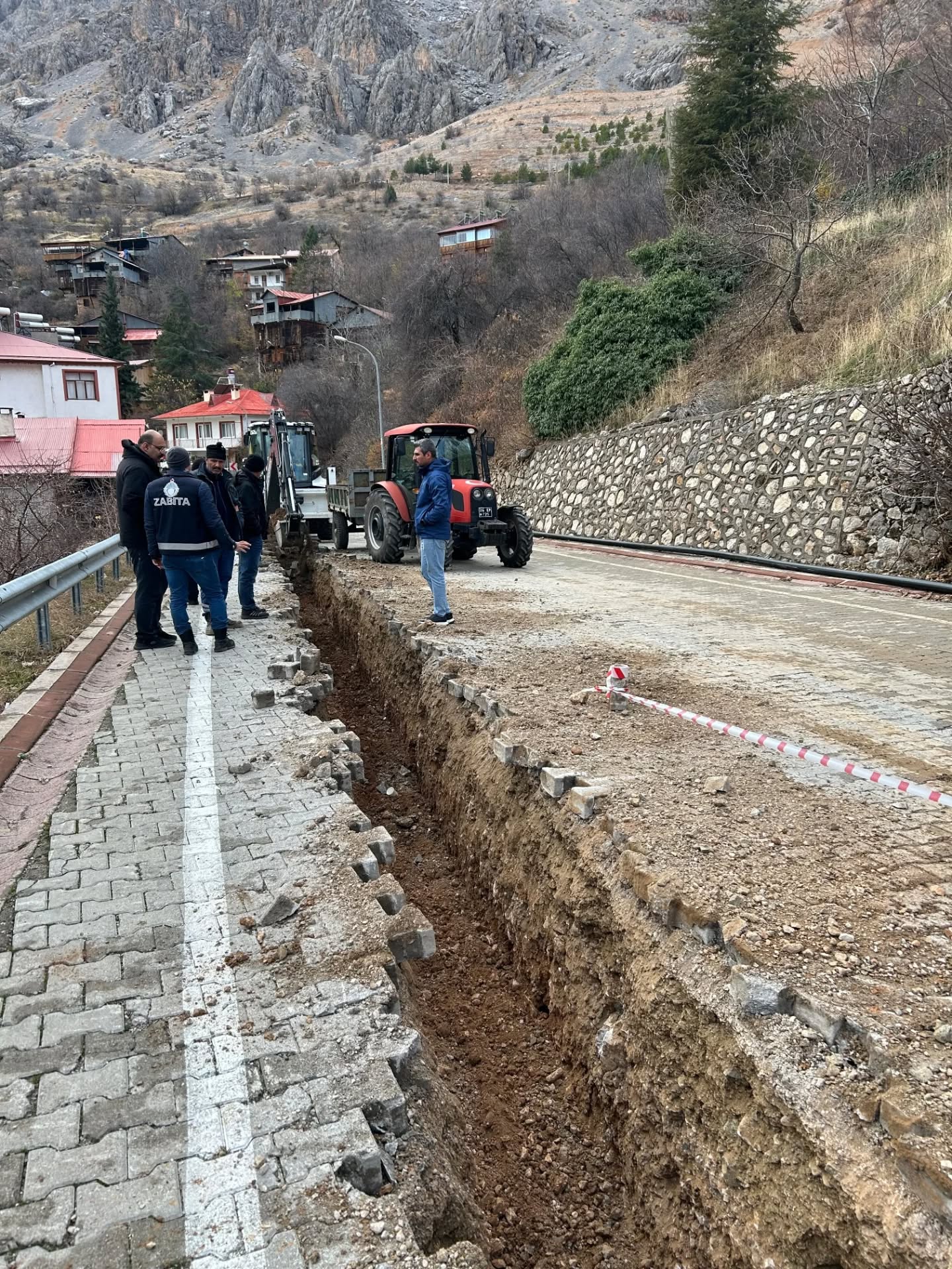 Erzincanın Ilçesinde Su Kesintileri Yaşanacak (3)