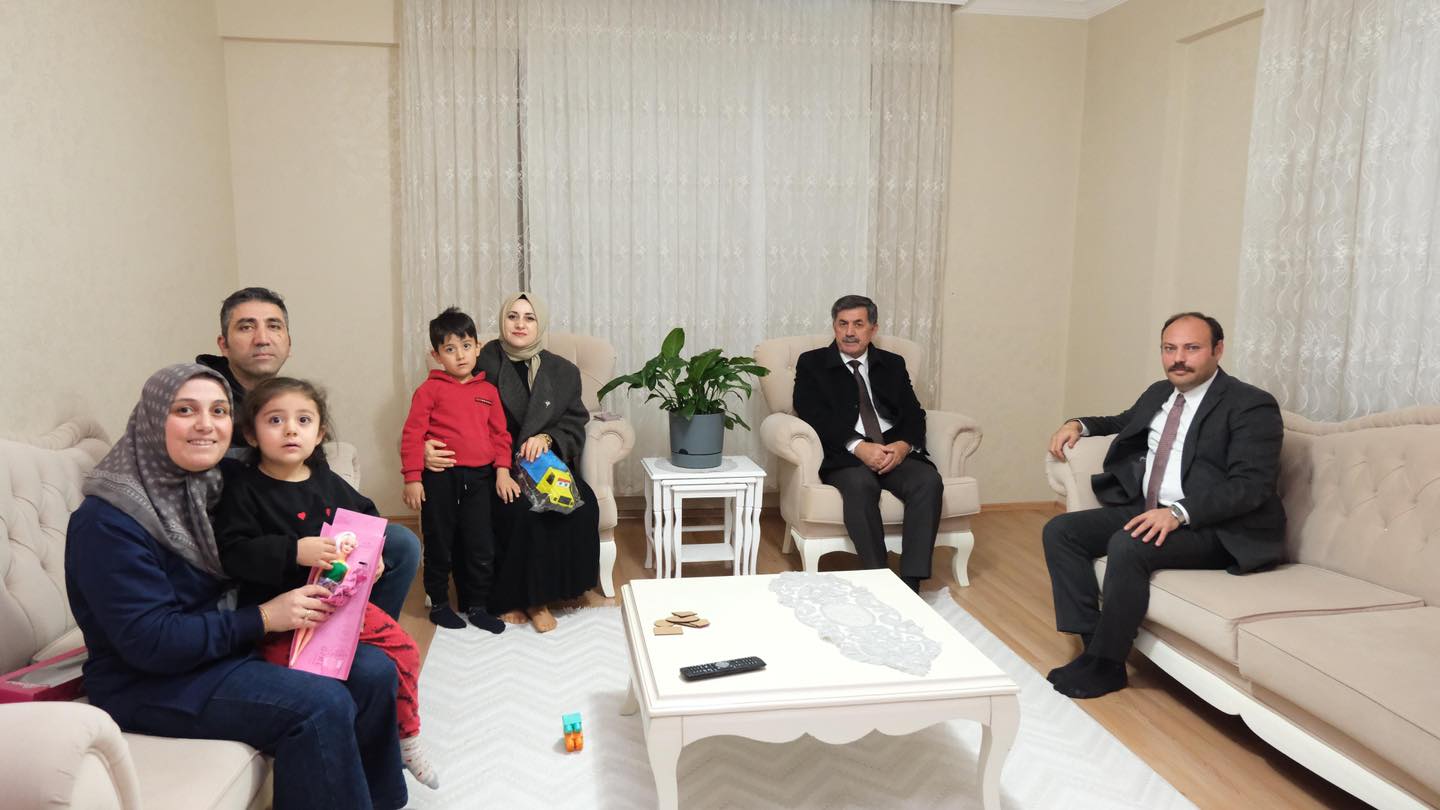 Hayırlı Günler Komşum Ziyaretkeri (1)