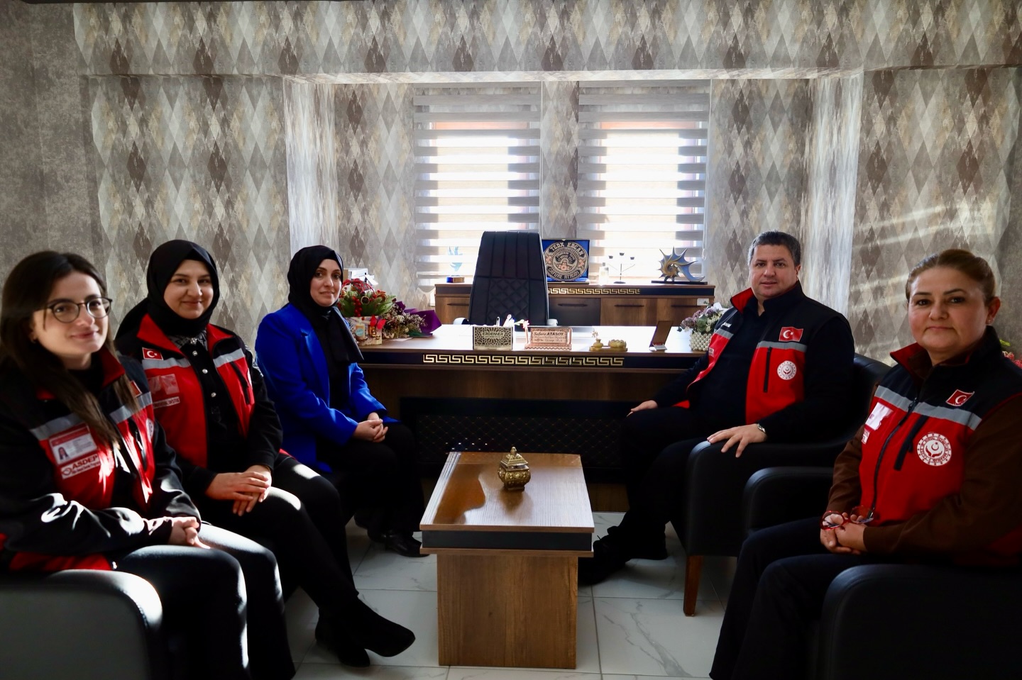 Hünerli Eller Kadın Koop (1)