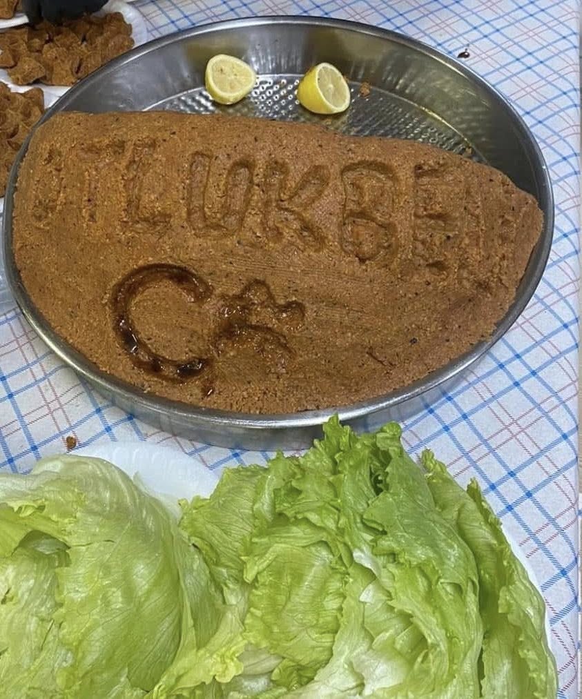 Otlukbeli Çiğ Köfte Partisi (1)