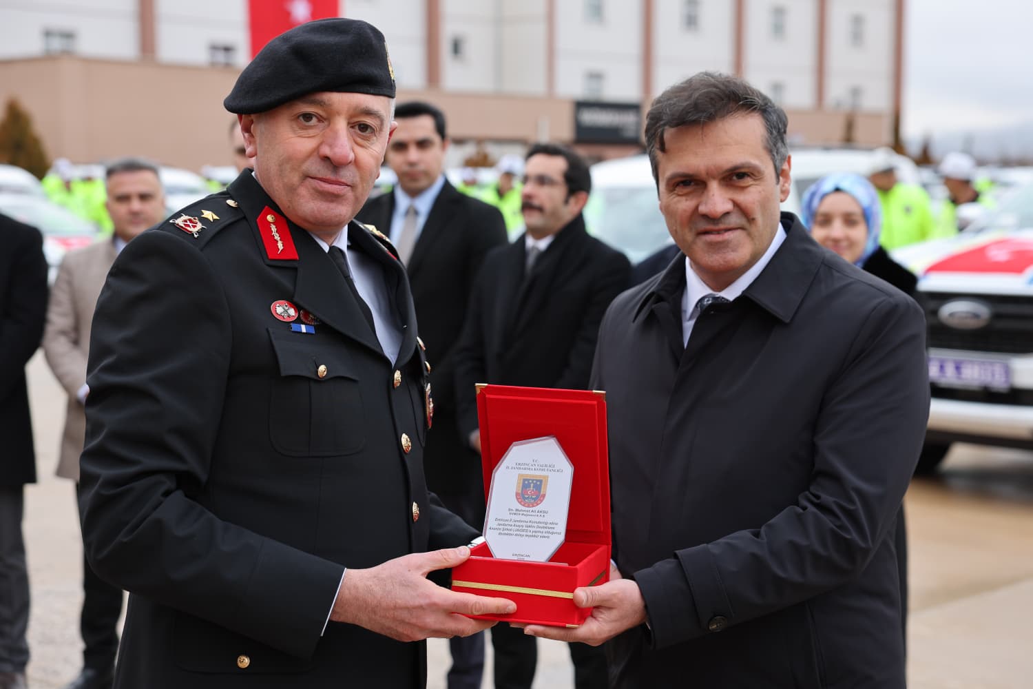 Tanoğlu Ve Aksuya Teşekkür Plaketi (1)