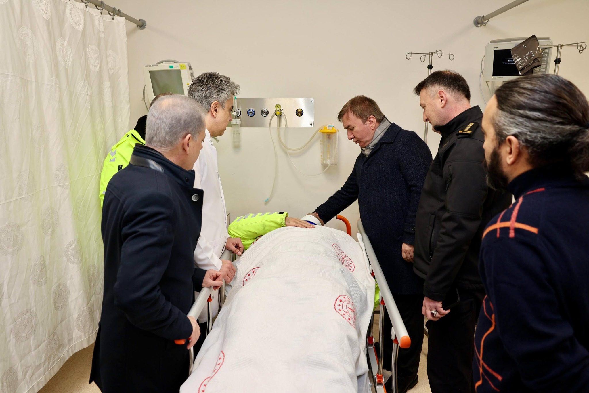 Vali  a,Aydoğdu-Hastane Ziyareti