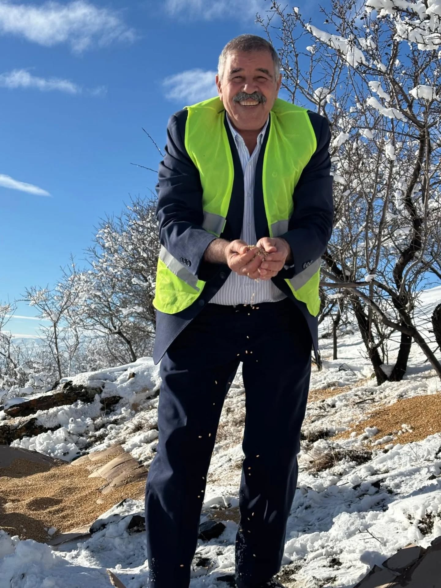 Belediye Başkanı Yakut Dağlara Yem Bıraktı (8)