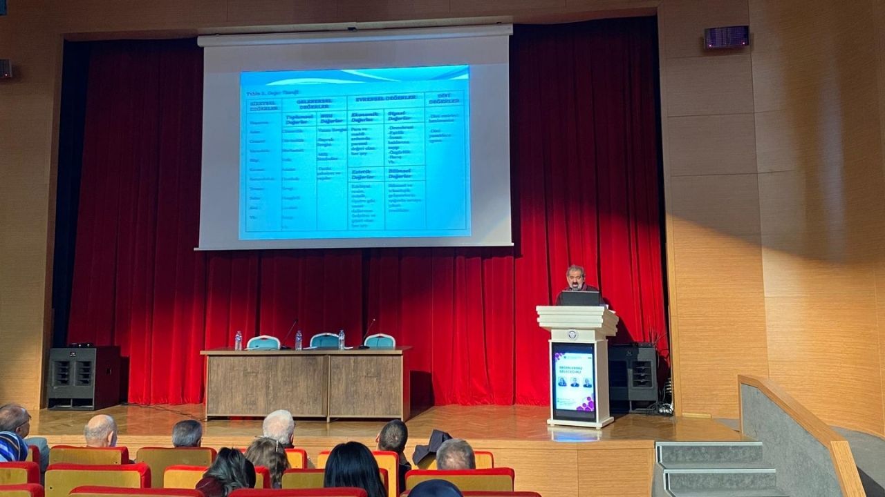 Dijital Çağda Değerler Söyleşisi Ebyü’de Dikkat Çeken Program 2