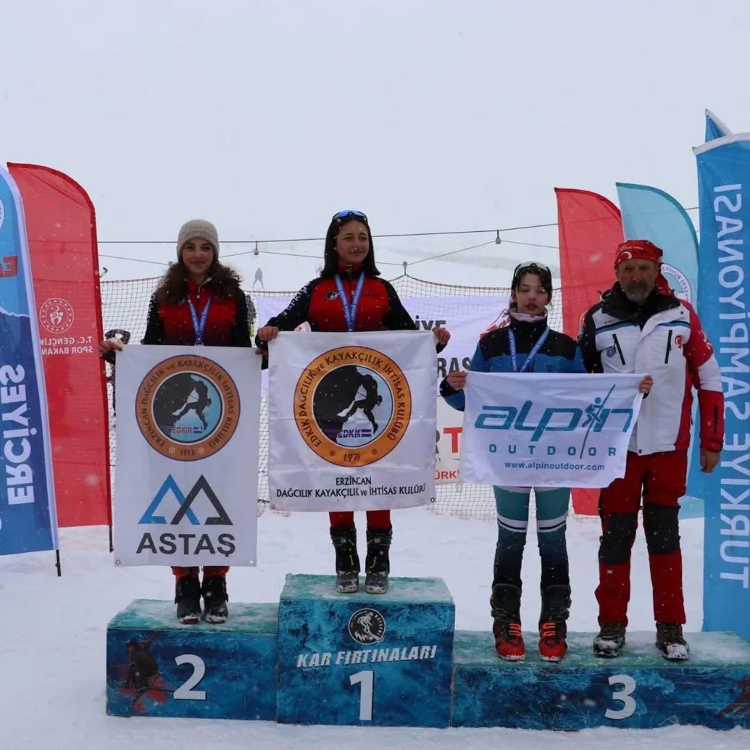 Erzincana Madalya Yağdı (2)