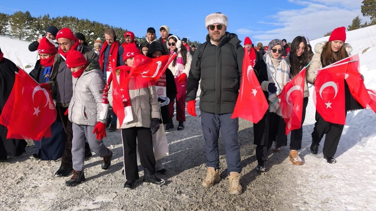 Erzincan’dan Sarıkamış’a Vefa Yürüyüşü 27 Minik Izci Şehitleri Andı