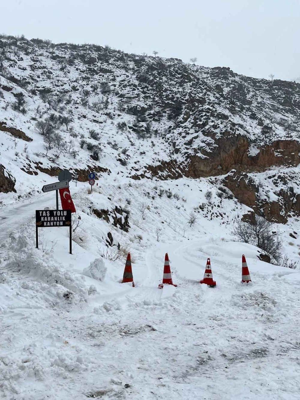 Kemaliye'de Çığ Düştü 3