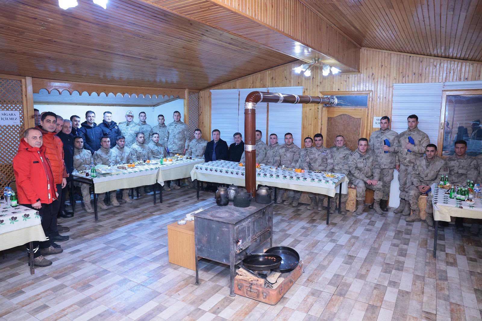 Vali Aydoğdu Jandarma Komando Bölüğünde (4)