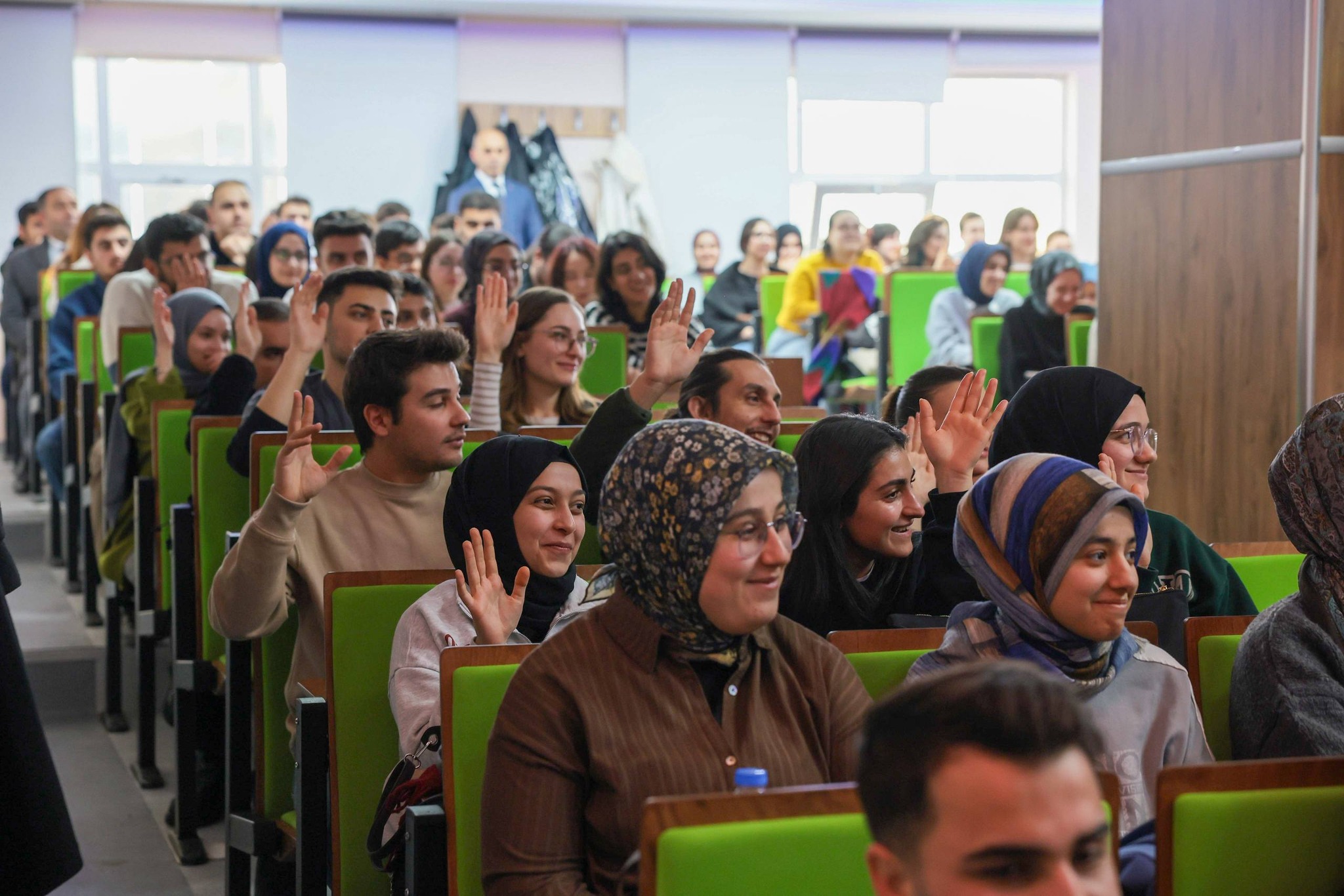 Vali Aydoğdu Tıp Öğrencileri Ile Buluştu (4)