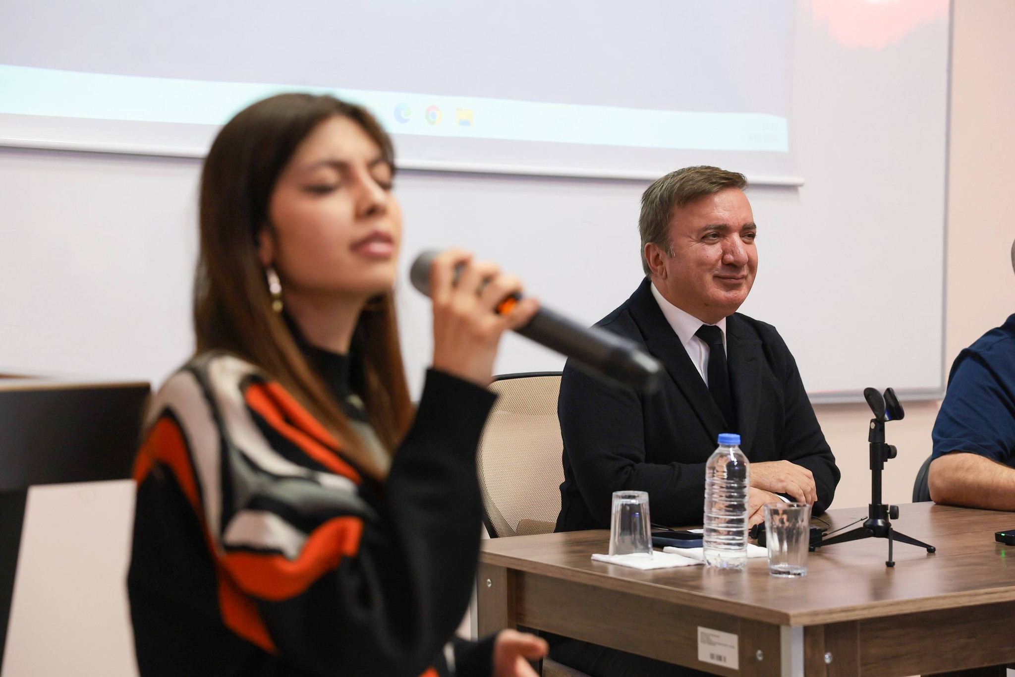 Vali Aydoğdu Tıp Öğrencileri Ile Buluştu (6)