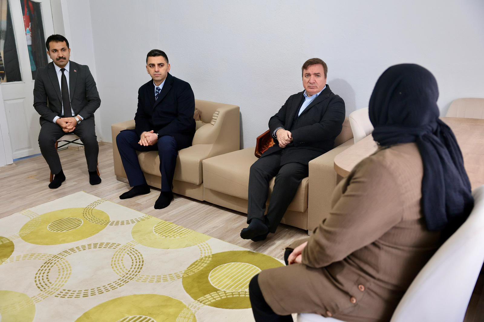 Vali Hamza Aydoğdu- ev ziyareti-1-1