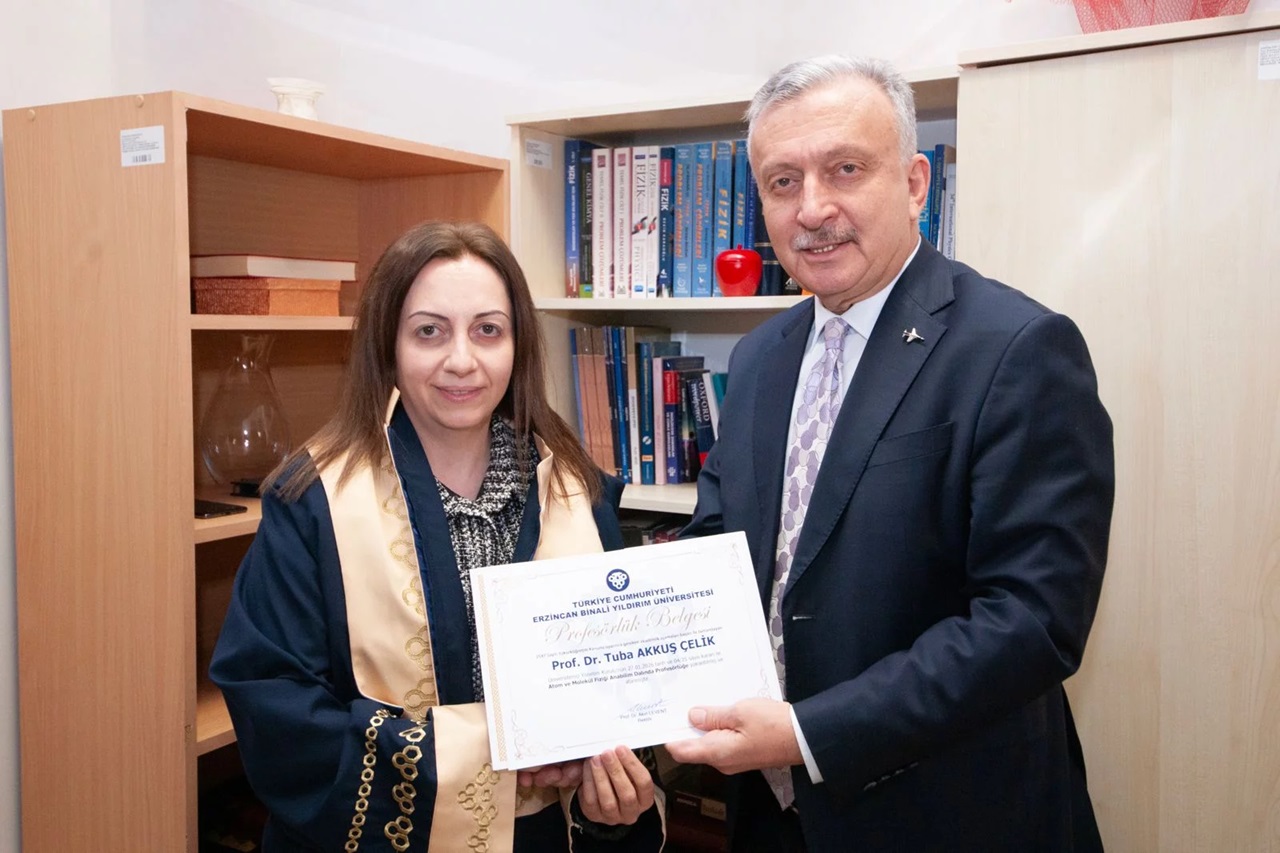 Erzincana 5 Profesörlük Geldi1