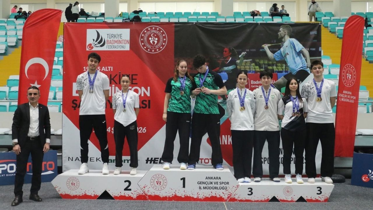 Erzincanlı Sporcular Destan Yazdı 55 İl Arasında Takım Olarak Birinci Oldu Badminton 3