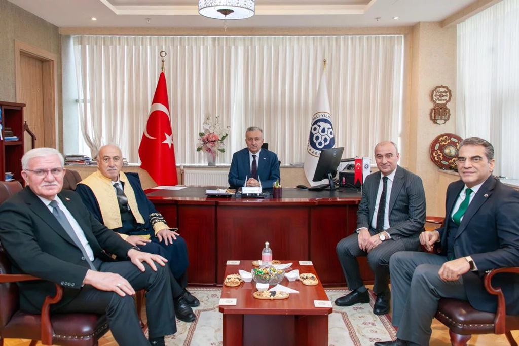 Genel Sekretere Profesörlük Verildi1