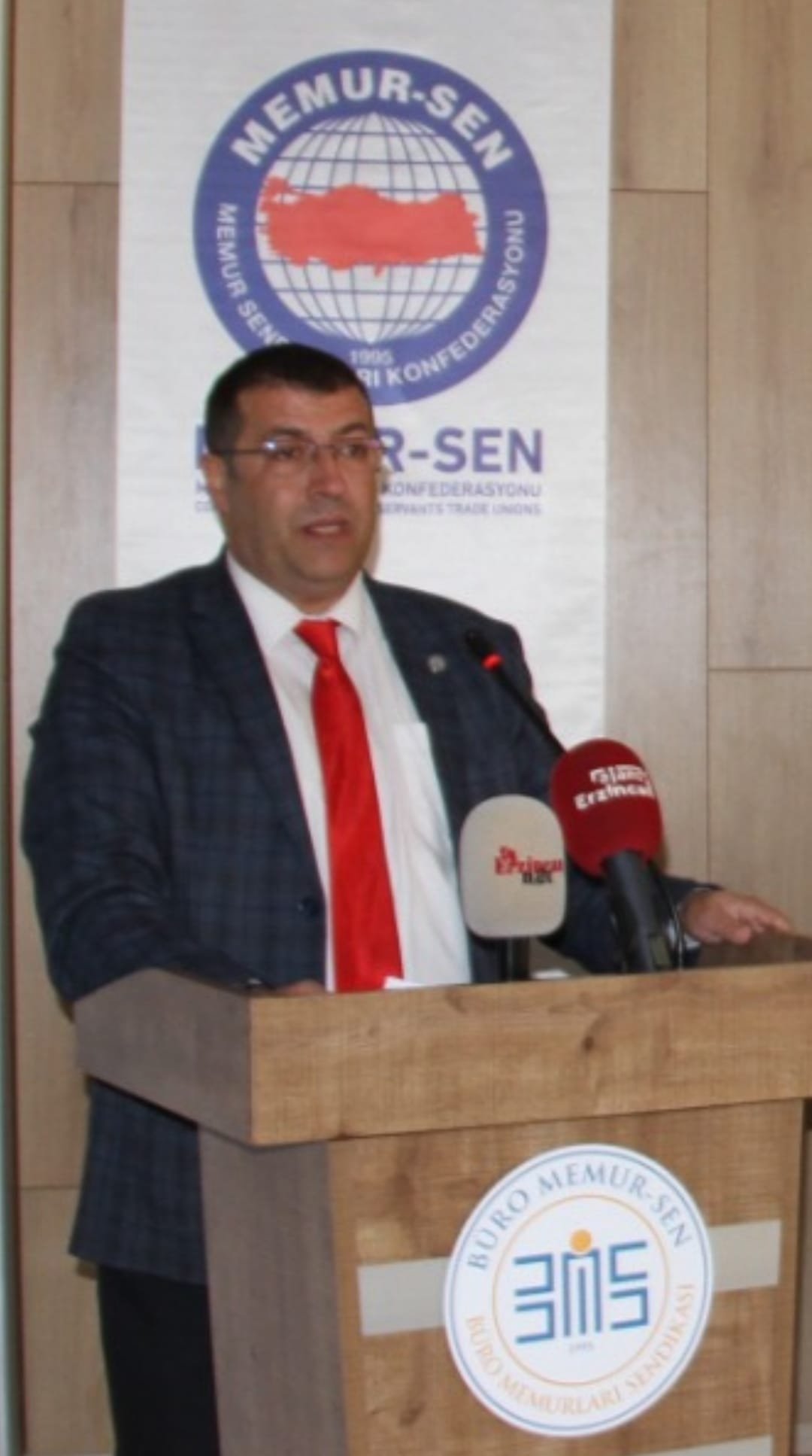 Büro Memur Sen Rıza Tuğrul Karagöz