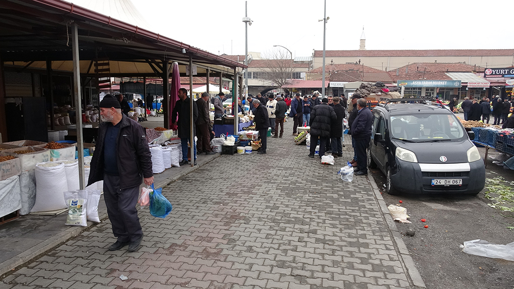 Ramazan Ayı’nın İlk Köylü Pazarı Sönük Geçti1