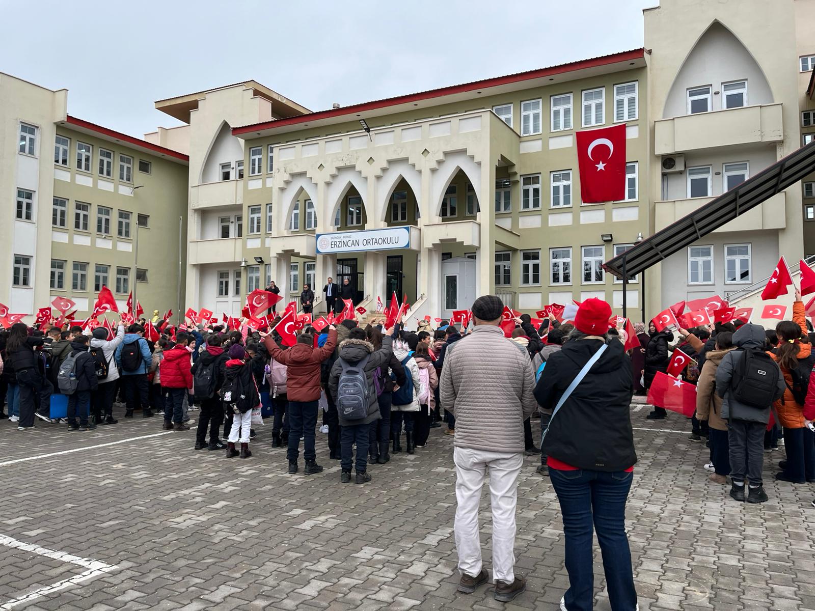 Türk Bayrağı Okullar