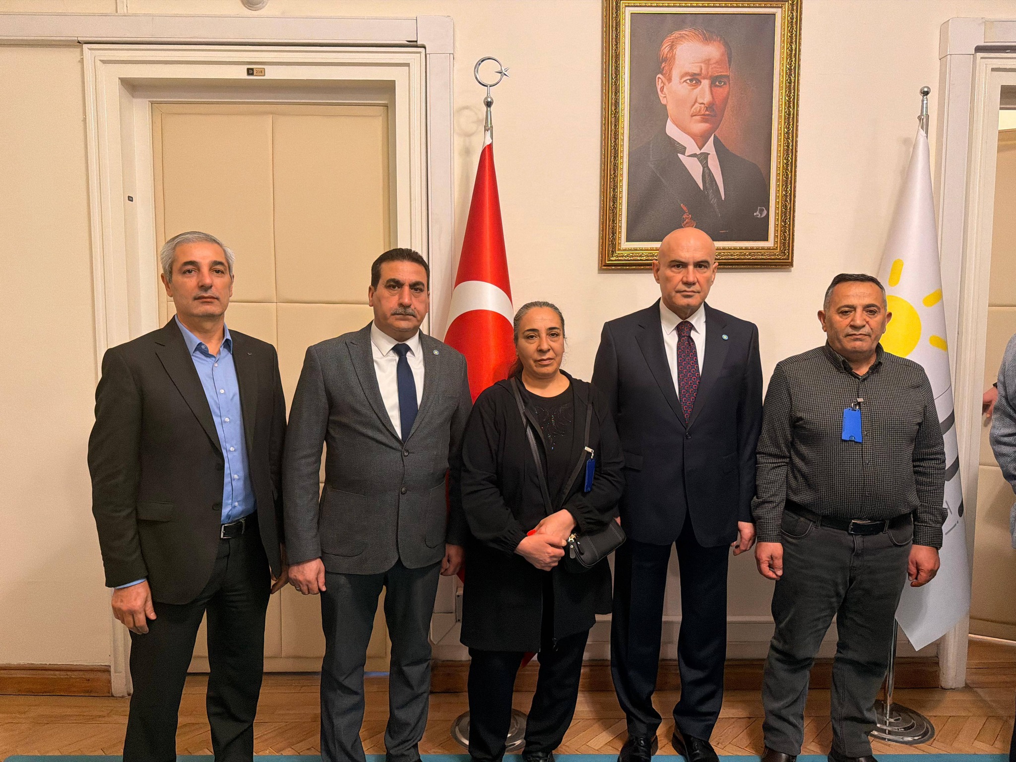 Uğur Yıldızın Ailesi (2)