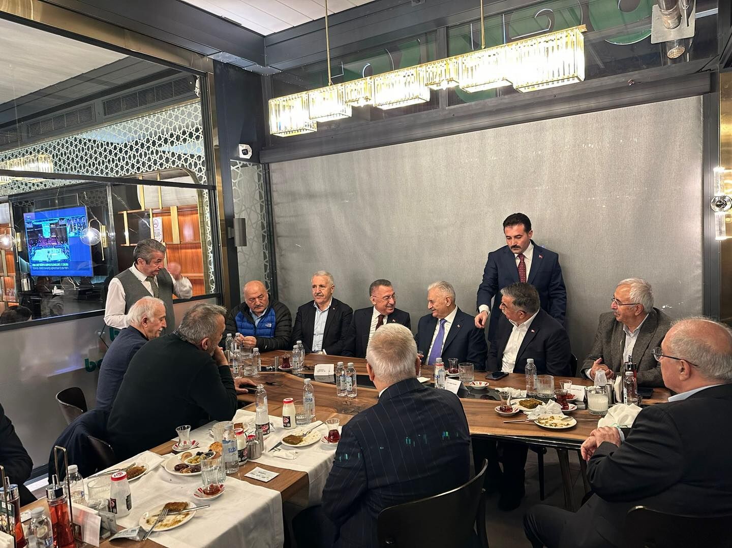 Binali Yıldırım Çalışma Ekibi (2)