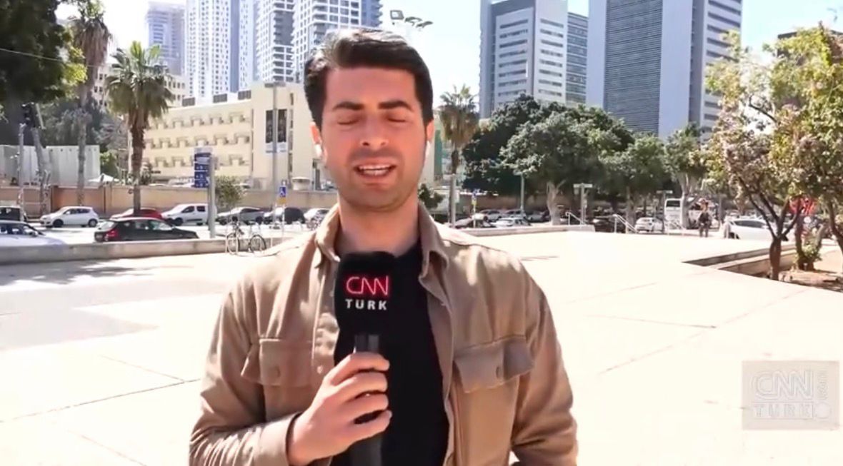 Cnn Türk Muhabiri Emrah Çakmak