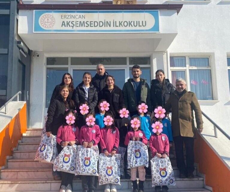 Erzincanda 45 Çocuğa Bayram Sevinci (2)