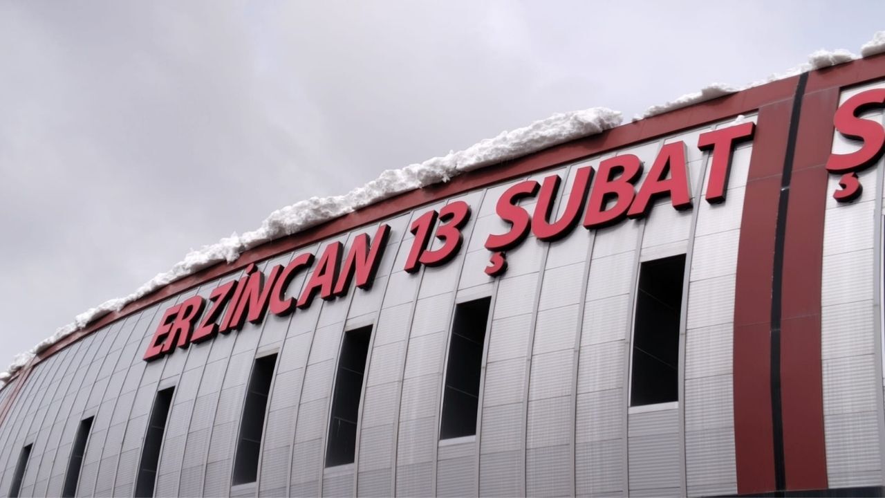 Erzincan’da Kar Kütleleri Faciaya Davetiye Çıkarıyor! 3