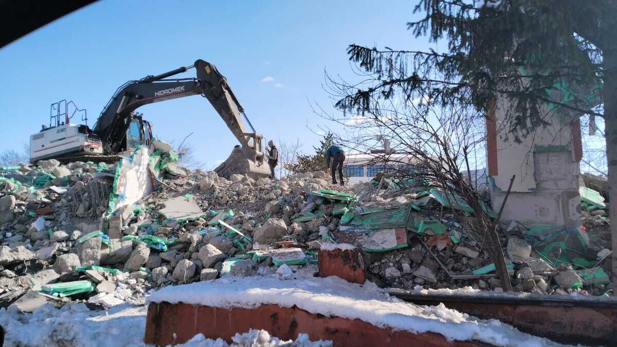 Erzincan’daki Riskli Binalara Birer Birer Yıkılıyor 1