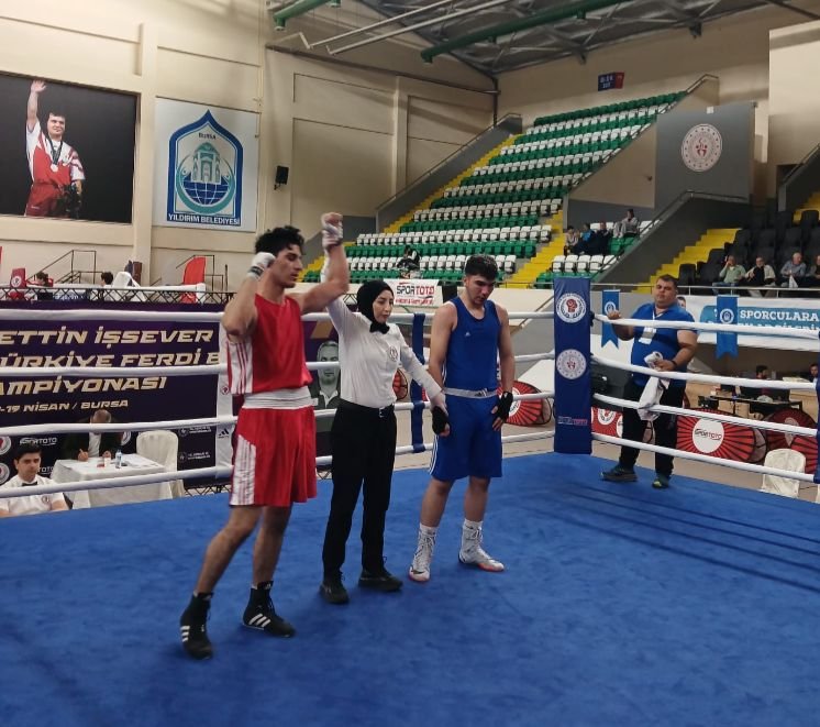 Erzincanlı Boksör Bursa’da Destan Yazdı!