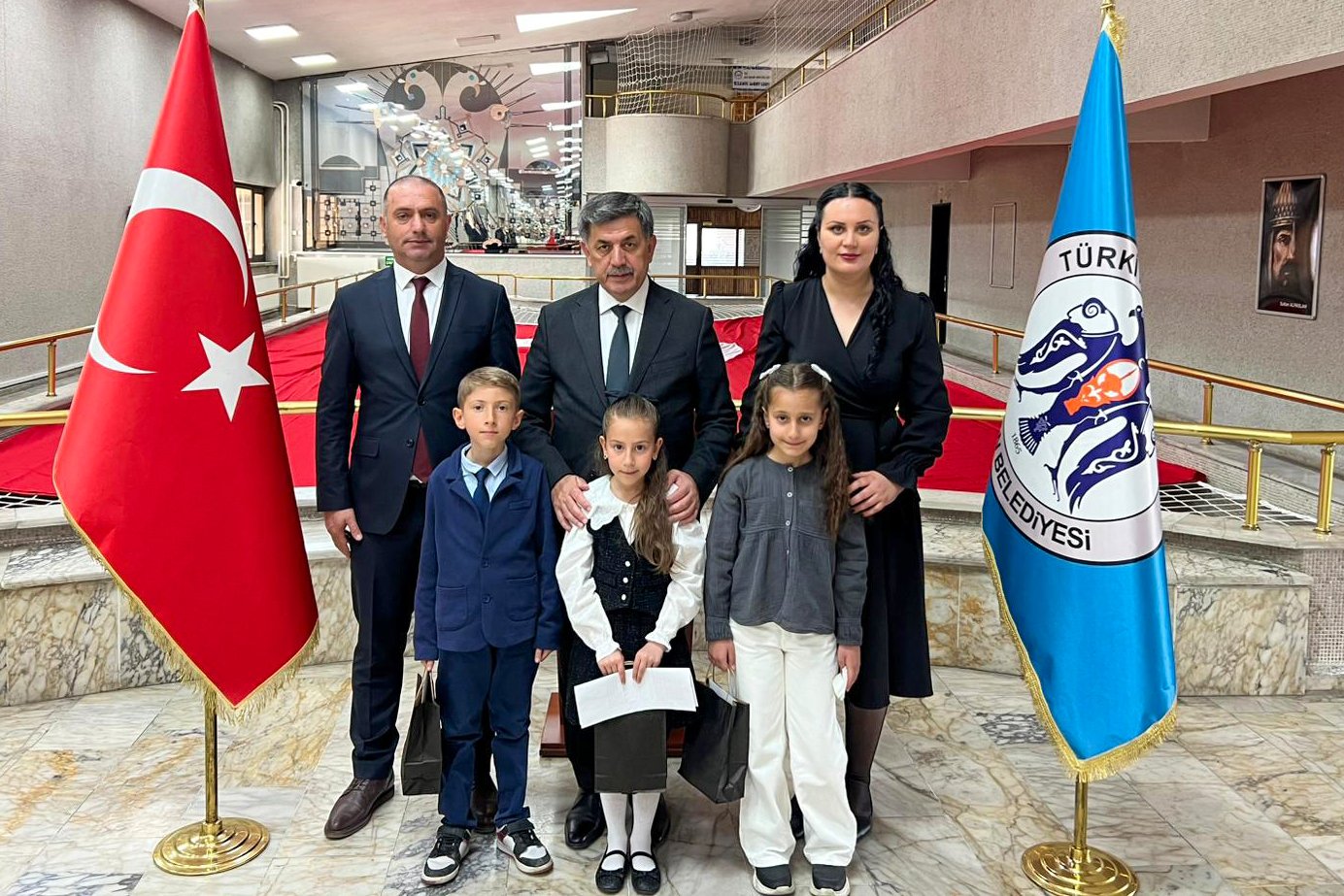 23 Nisan’da, Öğrencilerden Belediye Başkanımız Sayın Bekir Aksun’a ziyaret.-1