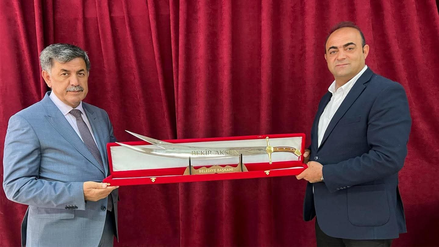 Belediye Başkanı Engin Deniz’e Ödül Verildi 1