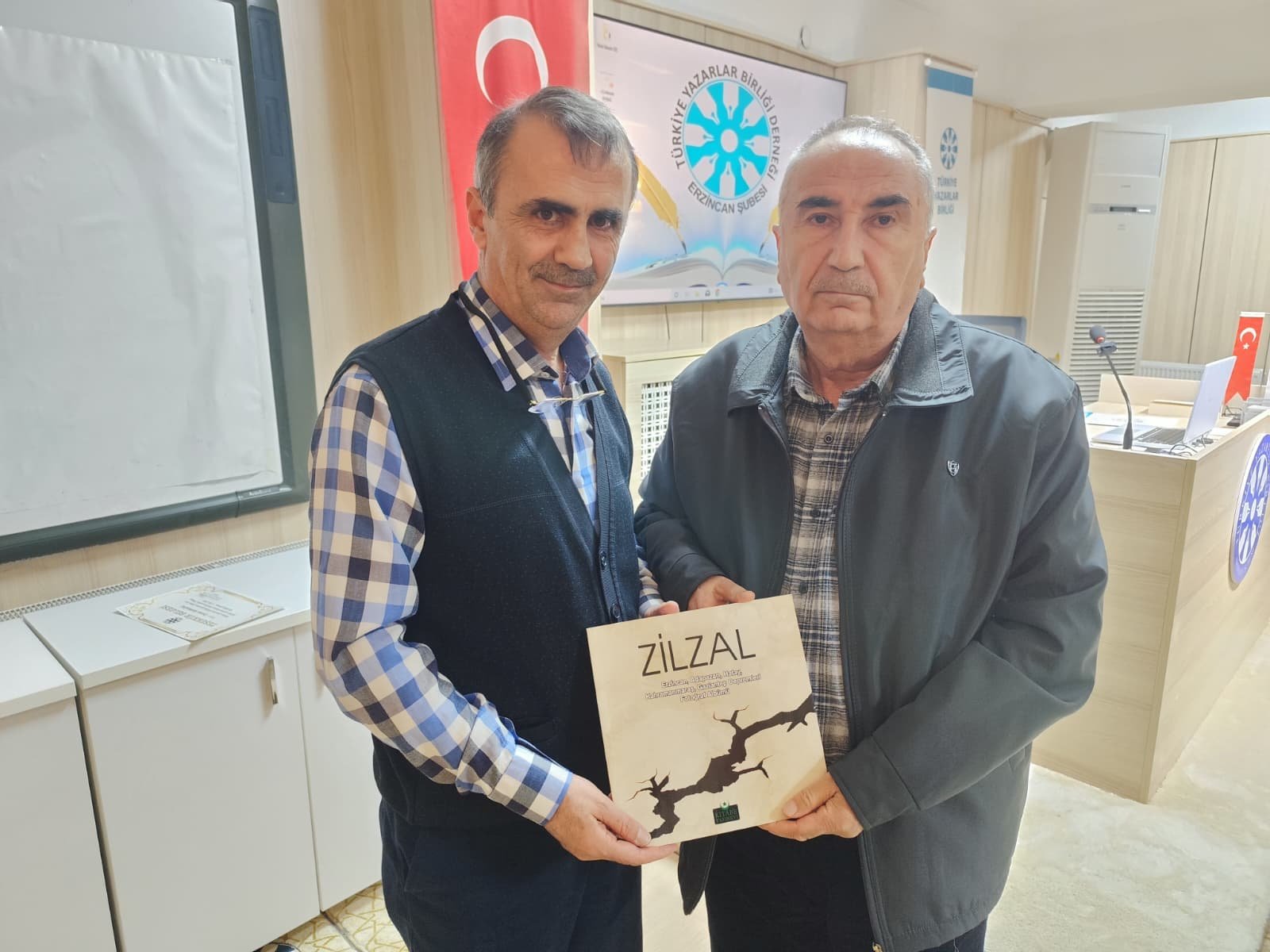 Ebyü İlahiyat Fakültesi Öğretim Üyesi Doç. Dr. Osman Karaağaç 2