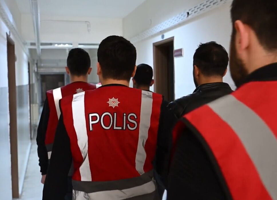 Erzincan Emniyeti Operasyonla 45 Kişi Yakaladı 2