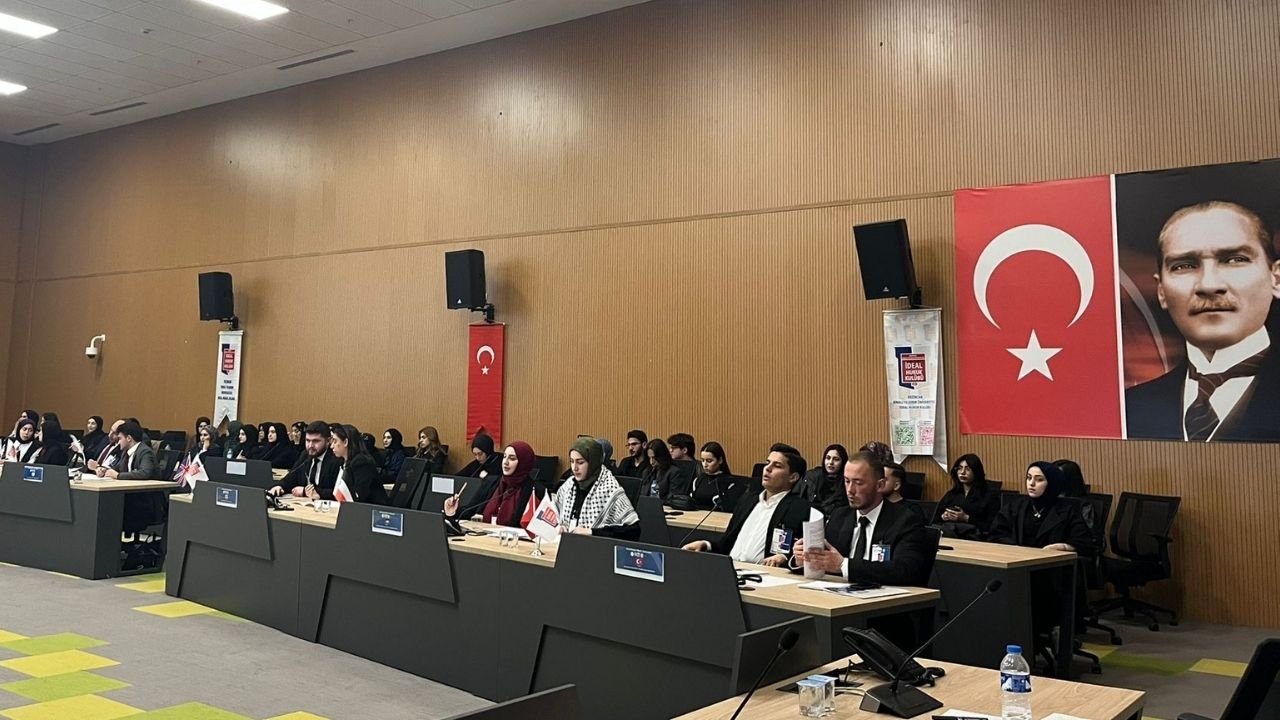 Erzincan’da İnsan Hakları İhlalleri Ve Suçları Telin Edilecek 1