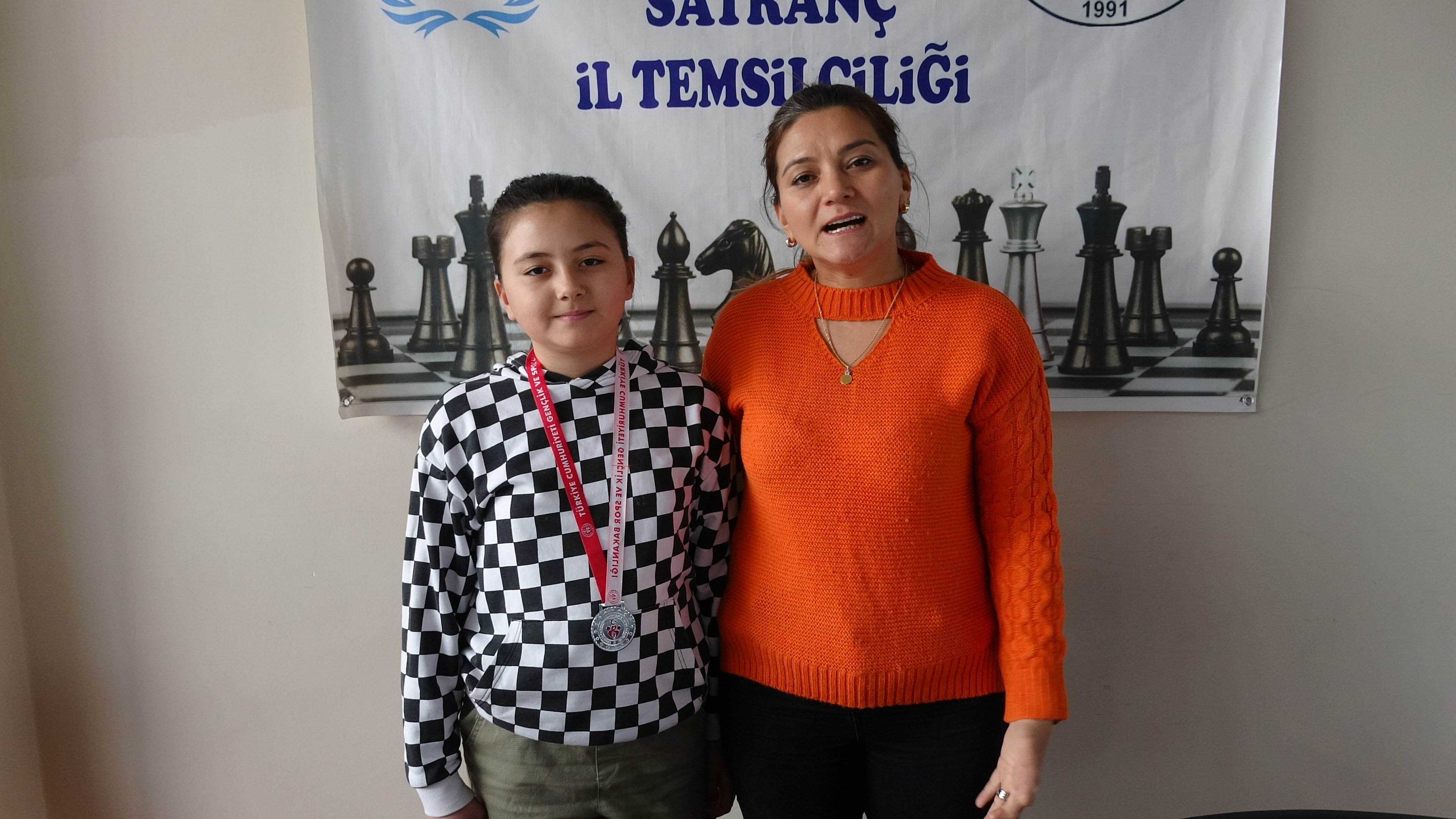 Erzincan’da Mat Sesleri 136 Sporcu 23 Nisan Ruhuyla Hamle Yaptı!4