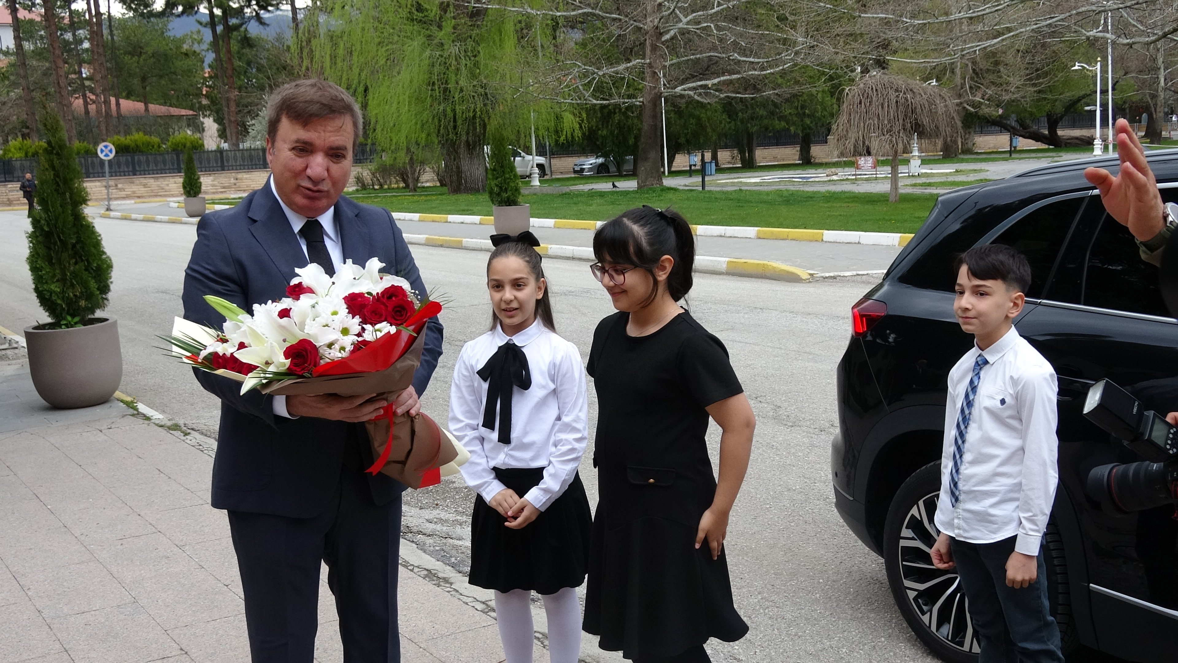 Erzincan'da Valilik Makamında Beklenmedik An Küçük Vali'den Ezber Bozan İlk Talimat!2