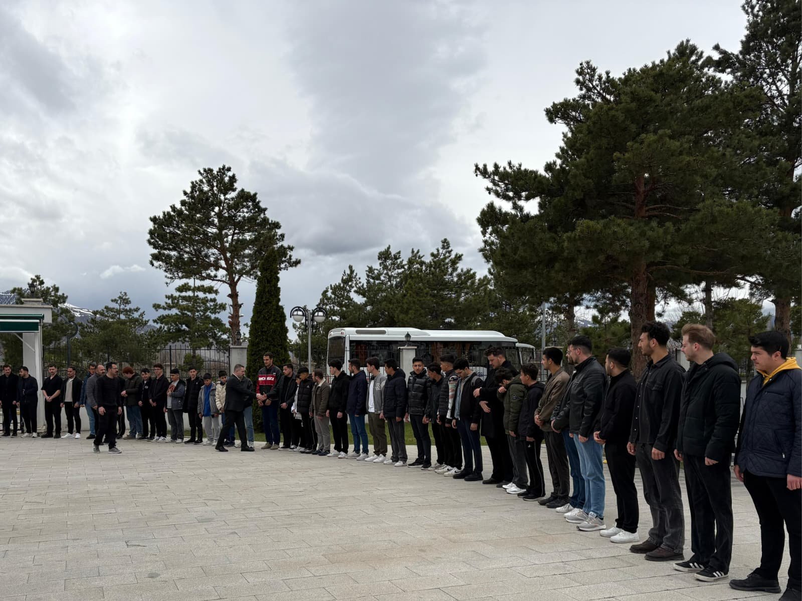 Erzincan’da Vefa Rüzgarı Şehitlerin Emanetine Genç Eller Dokundu!5