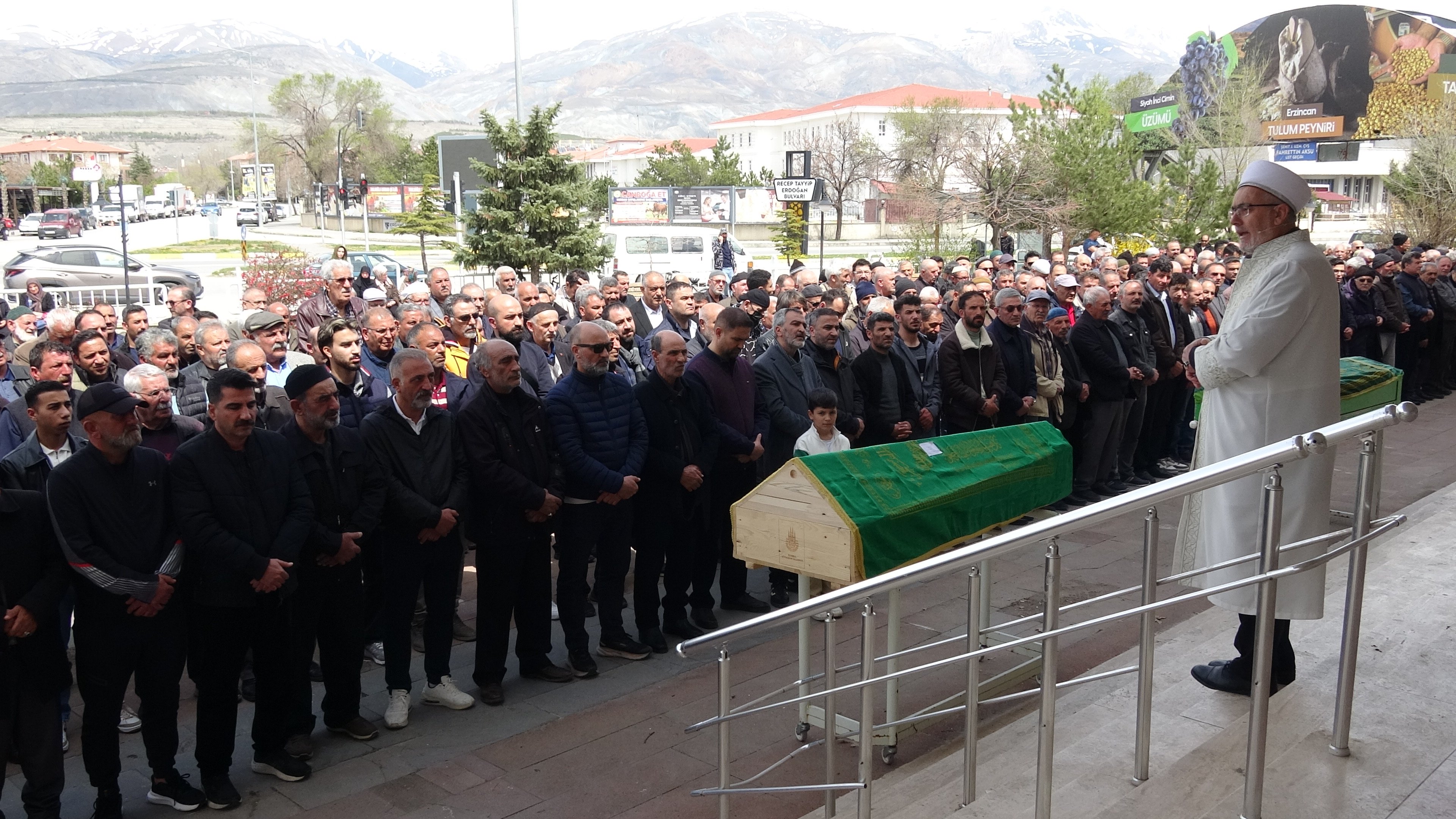Erzincan’ın Barış Elçisi Sonsuzluğa Uğurlandı Vasiyeti Kardeşlik Oldu!4