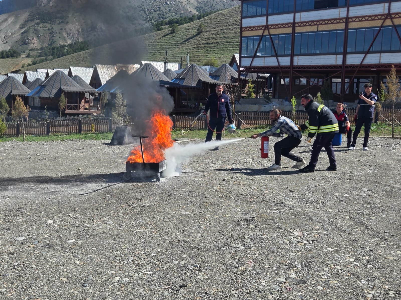 Kıvılcıma Karşı Seferberlik Otel Personeline Yangın Eğitimi3