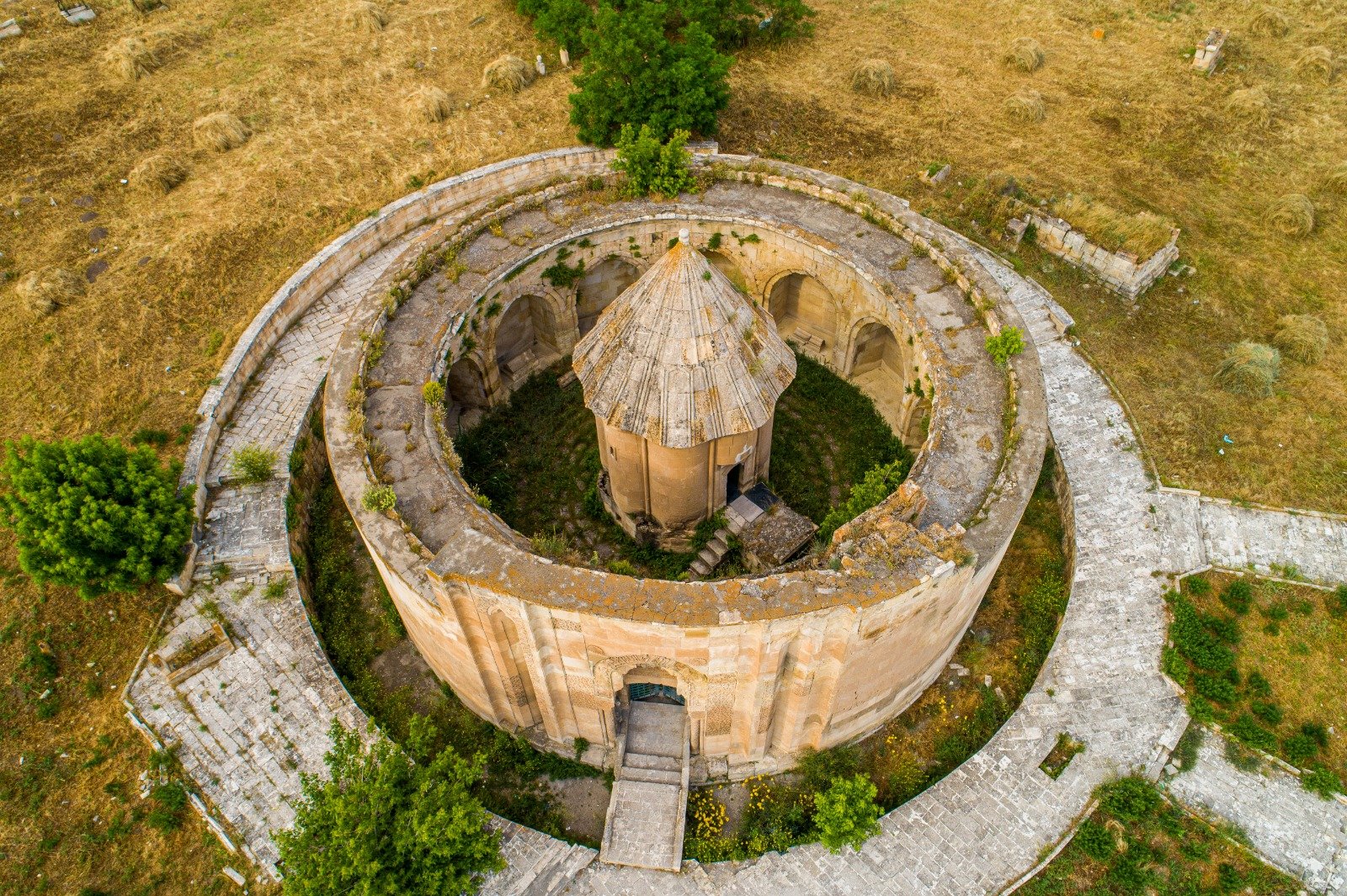 Mama Hatun Türbesi Tercan