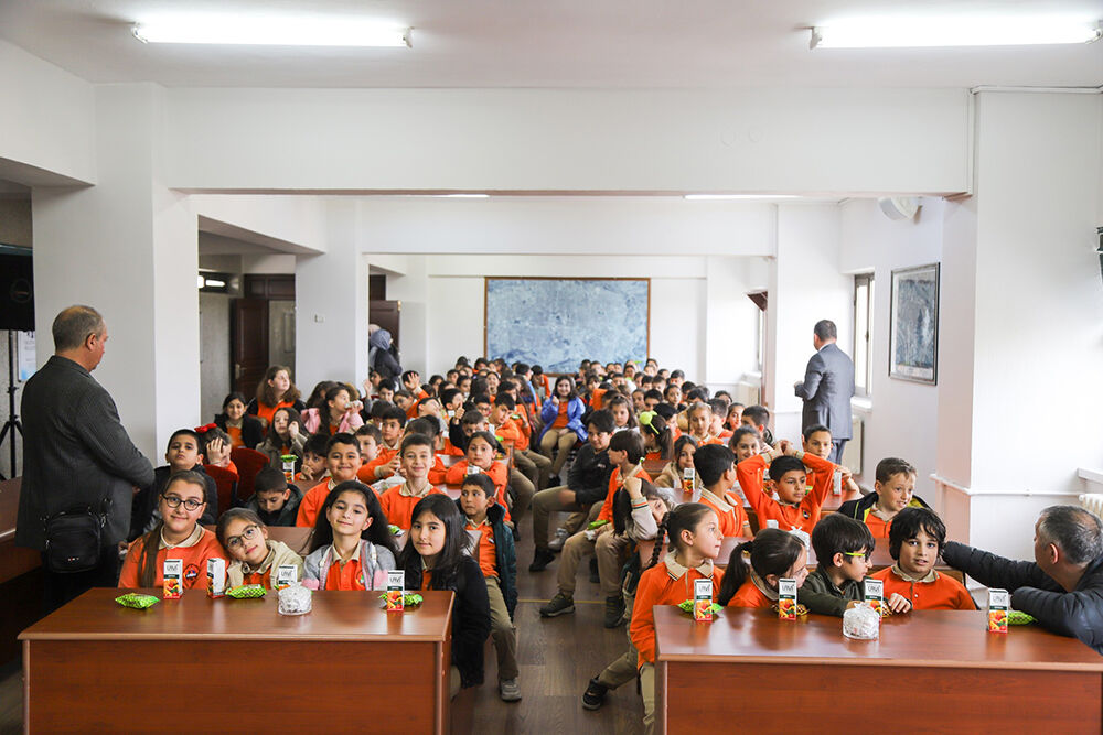 Minik Öğrenciler Belediyeyi Ziyaret Etti Hizmetleri Yerinde Öğrendiler1