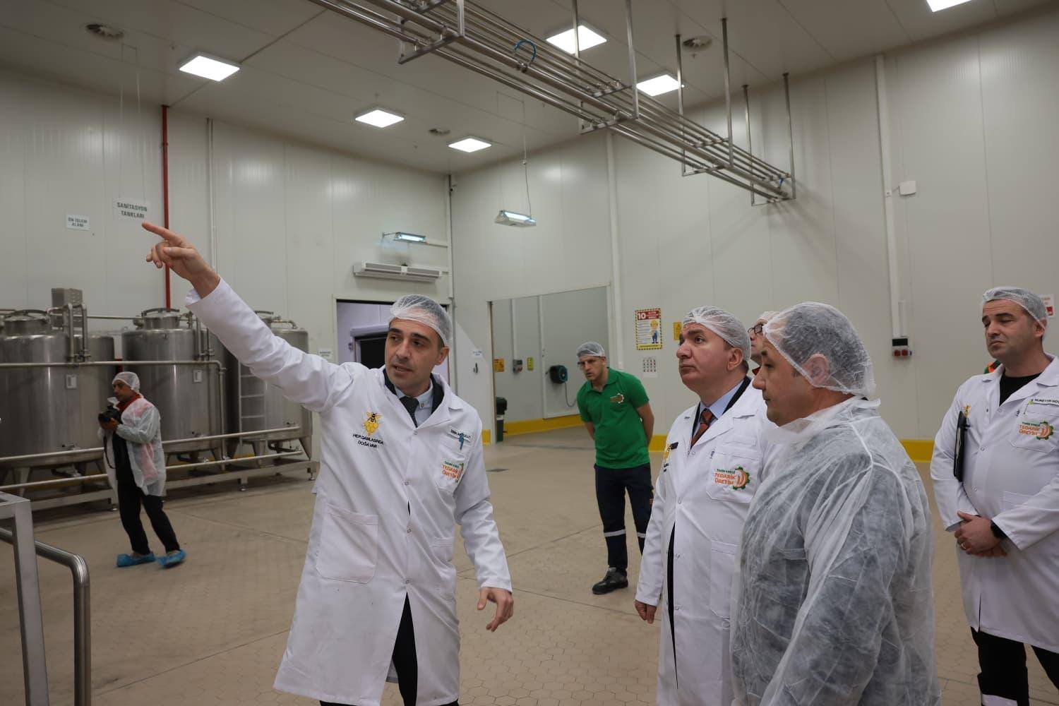 Vali Tarım Kredi Bal Ziyareti (4)