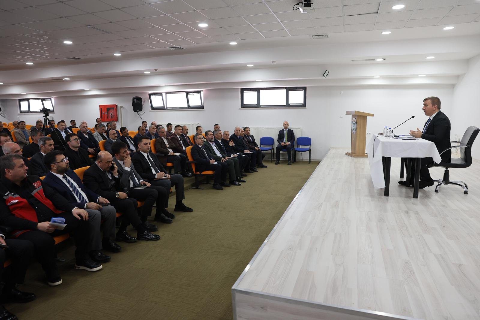 Valilik Eğitim Toplantı 1