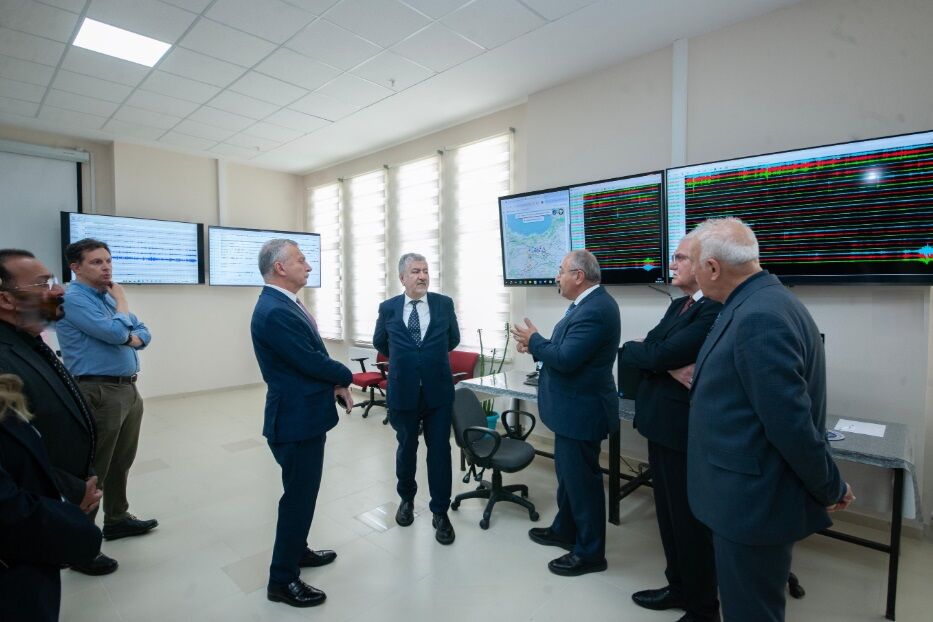 Ebyü Deprem Merkezi1