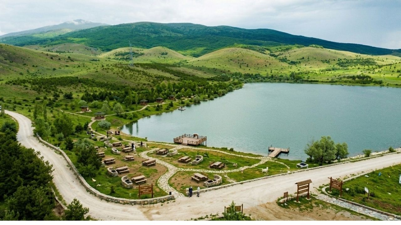 Erzincan Refahiye Kalkancı Göleti Turzim