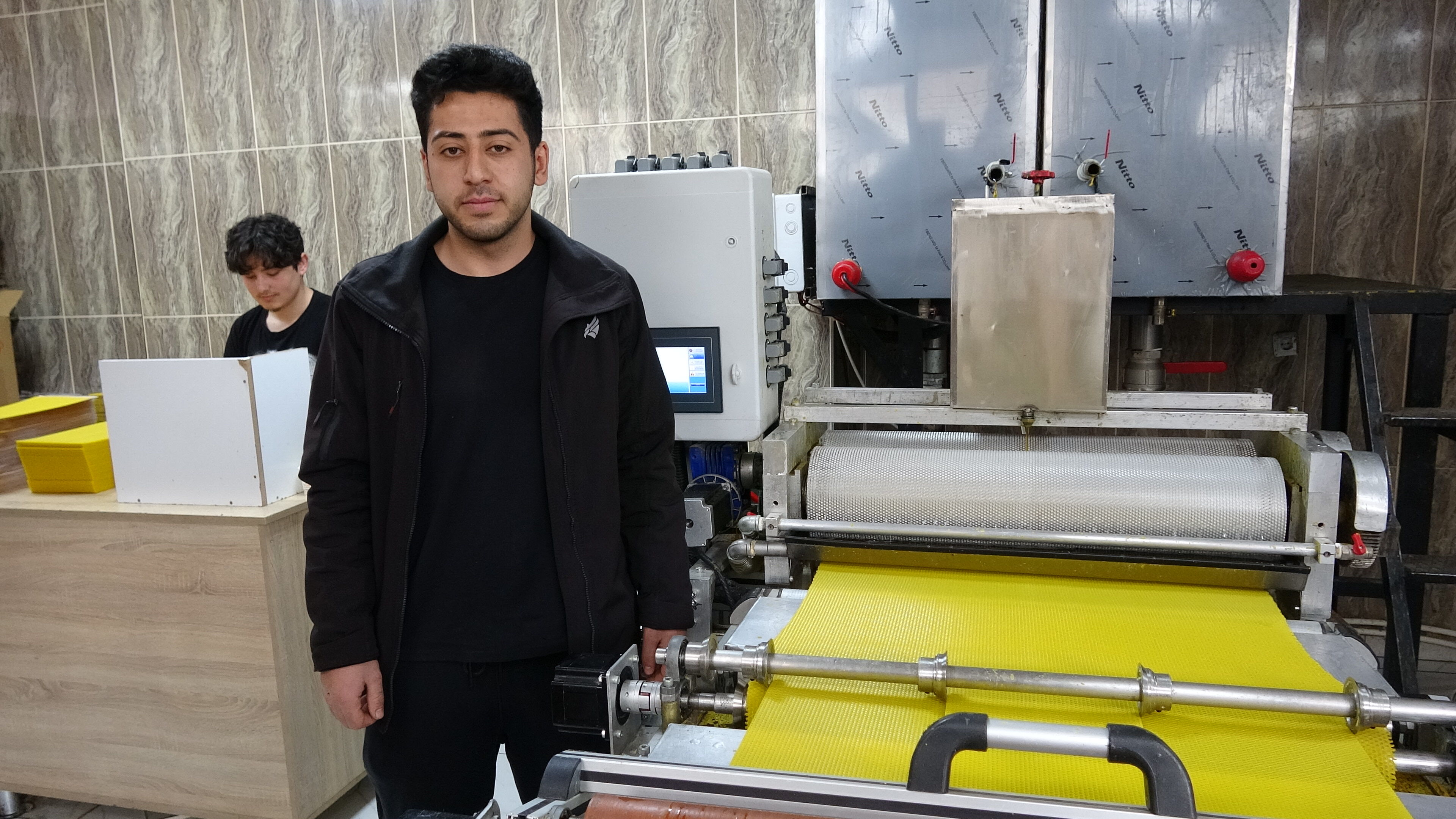 Erzincan’da Arıların Mimarı Mesaiye Başladı 120 Derecede Gelen Doğal Mucize! Manşet