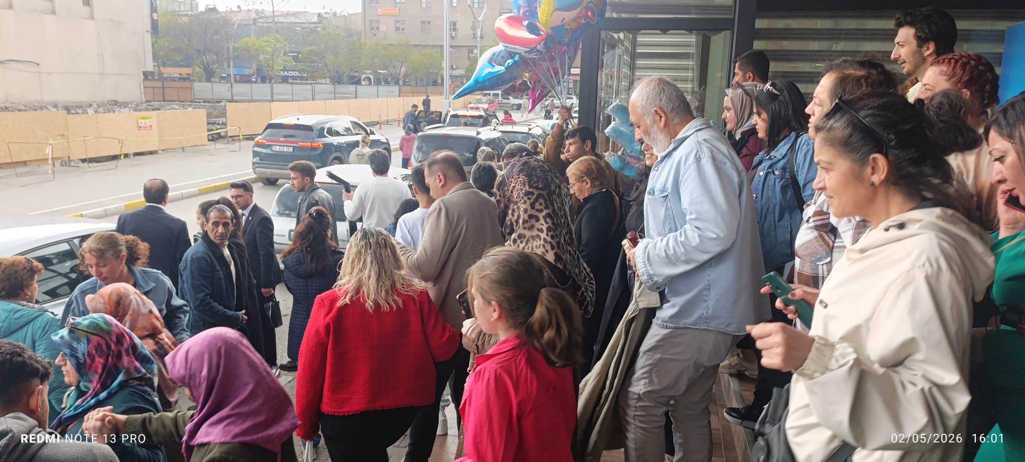 Erzincan’da Gönül Teli Titredi Coşkun Sabah Anneler İçin Söyledi!