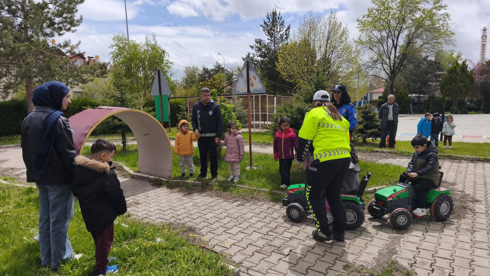 Erzincan’da Miniklere Trafik Dersi (2)